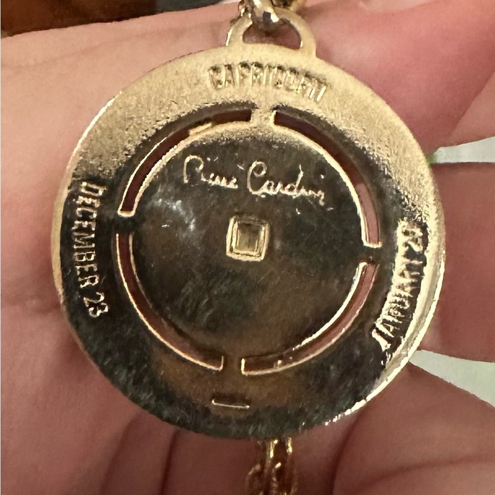 20” Pierre Cardin Gold Plated Necklace with Zodiac Pendant (Dec 23 - Jan 22) - Picture 4 of 5